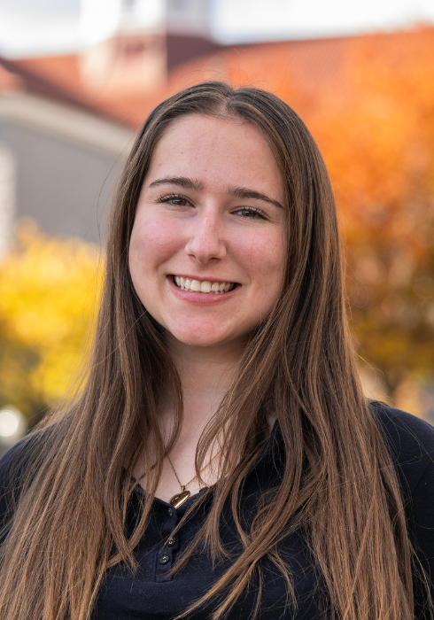 Headshot of Ashley Dondes